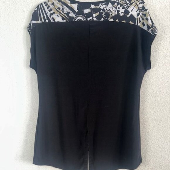 Women's M VINTAGE SUZIE Black & White Geometric Blouse, Cap Sleeves - Picture 2 of 5